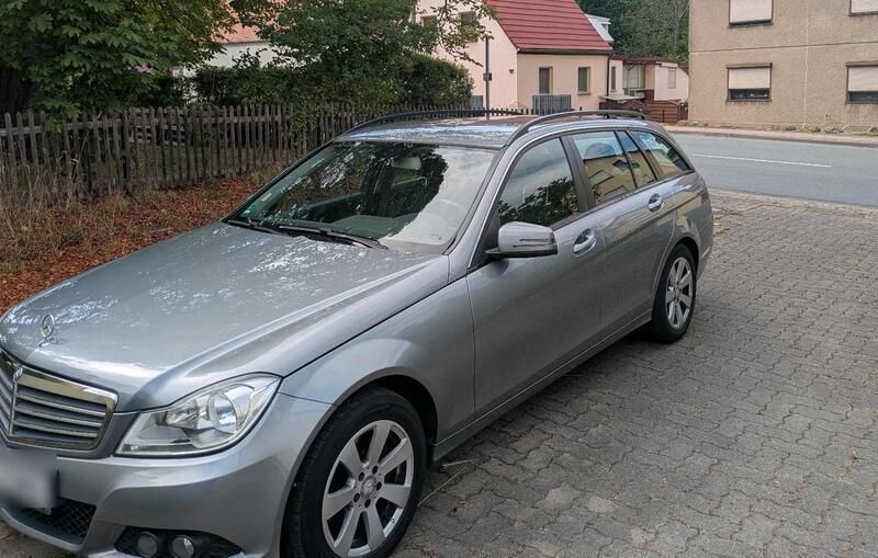 Andere außenfarben Gebraucht 2013 Mercedes C180 Kombi | 5.000 € (Guter Preis) - Bild 1/3
