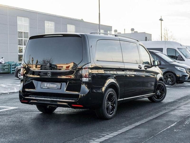 Gebraucht Mercedes V300 Style 237 PS (174 kW) 2026 Obsidianschwarz metallic Van / Kleinbus