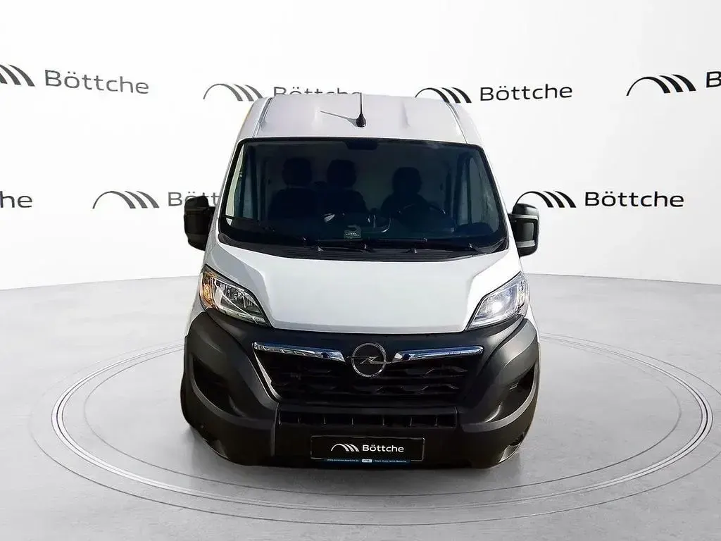 Gebraucht Opel Movano Selection 140 PS (102 kW) 2023 Lackierung weiss icy/typ aussenverkleidung spiegel flach standard Van