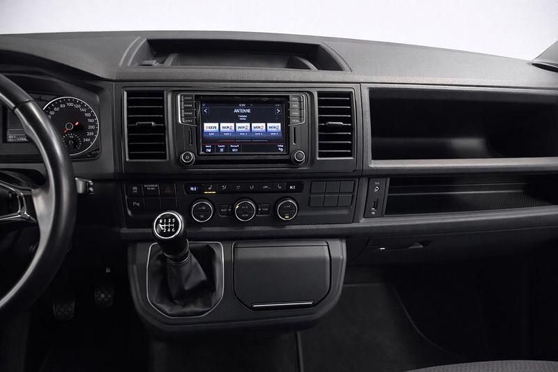 Używany VW T6 Trendline 150 KM (110 kW) 2015 Biały Van