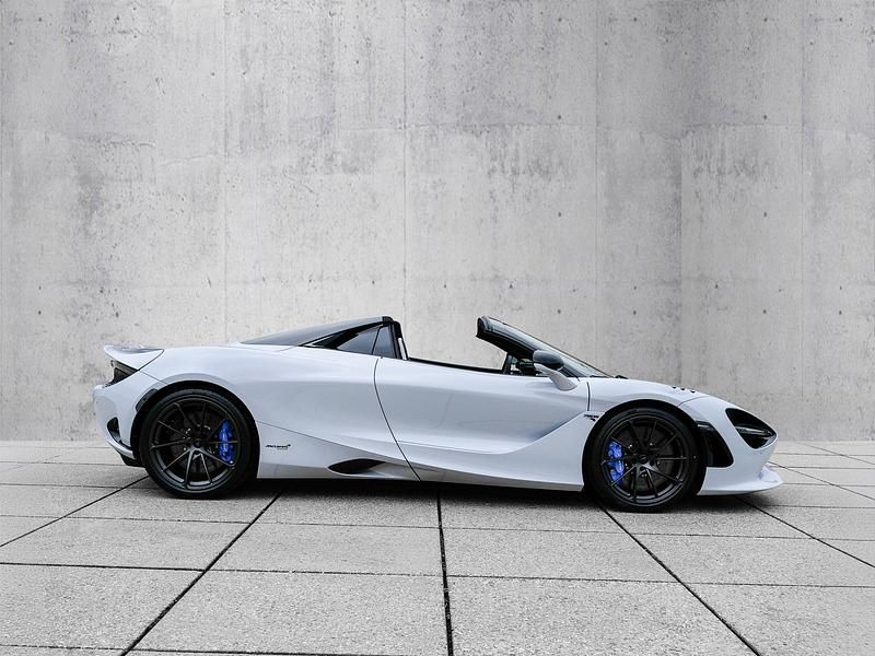 Neu McLaren 750S 749 PS (550 kW) 2025 Cirrus grey Cabrio