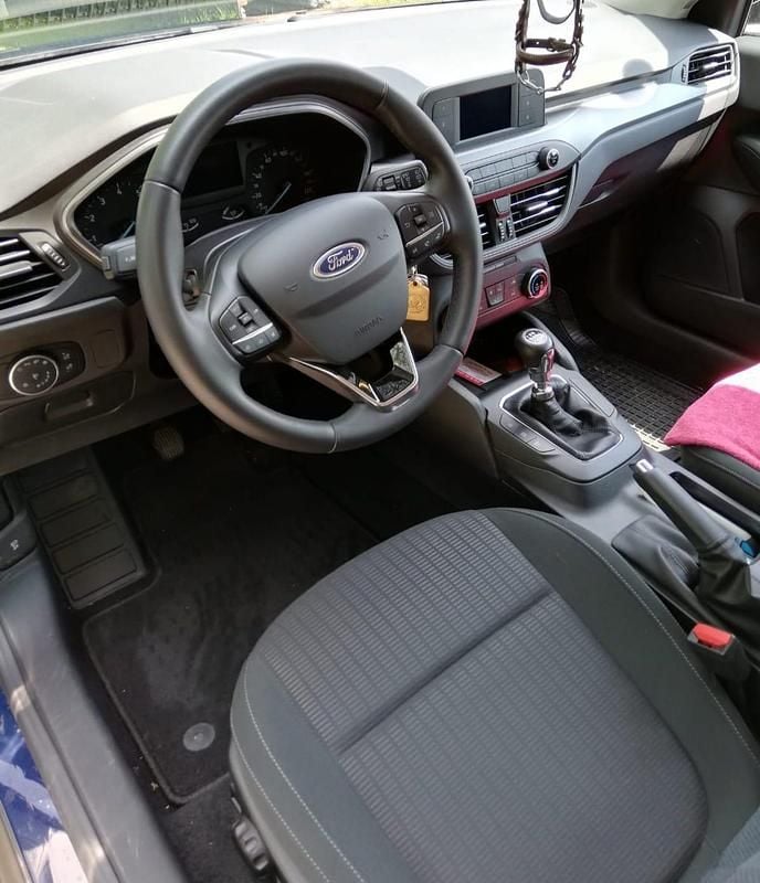 Second-hand Ford Focus 86 CP (63 kW) 2019 Albastru Berlinǎ