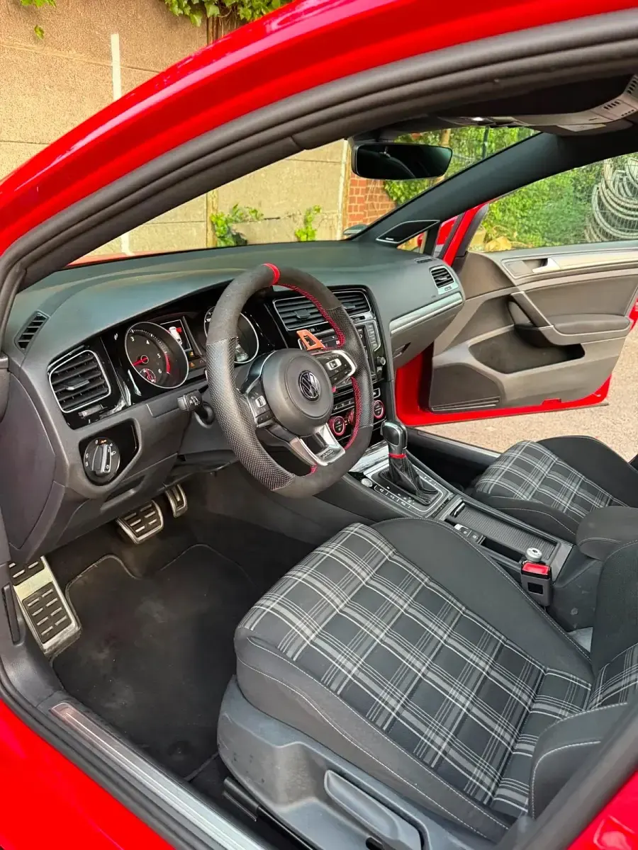 Gebraucht VW Golf VII GTD 184 PS (135 kW) 2018 Rot Kombi