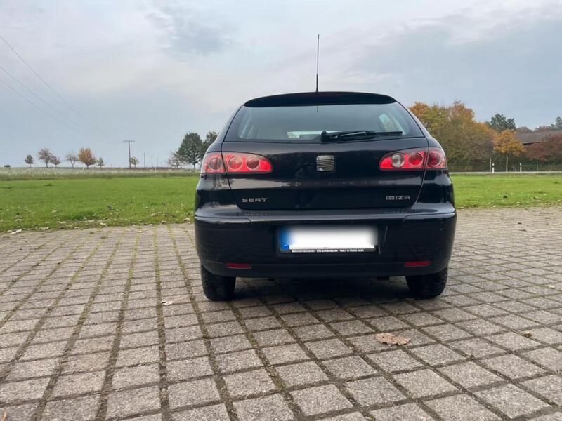 Schwarz Gebraucht 2004 Seat Ibiza Kleinwagen | 900 € (Guter Preis) - Bild 1/4