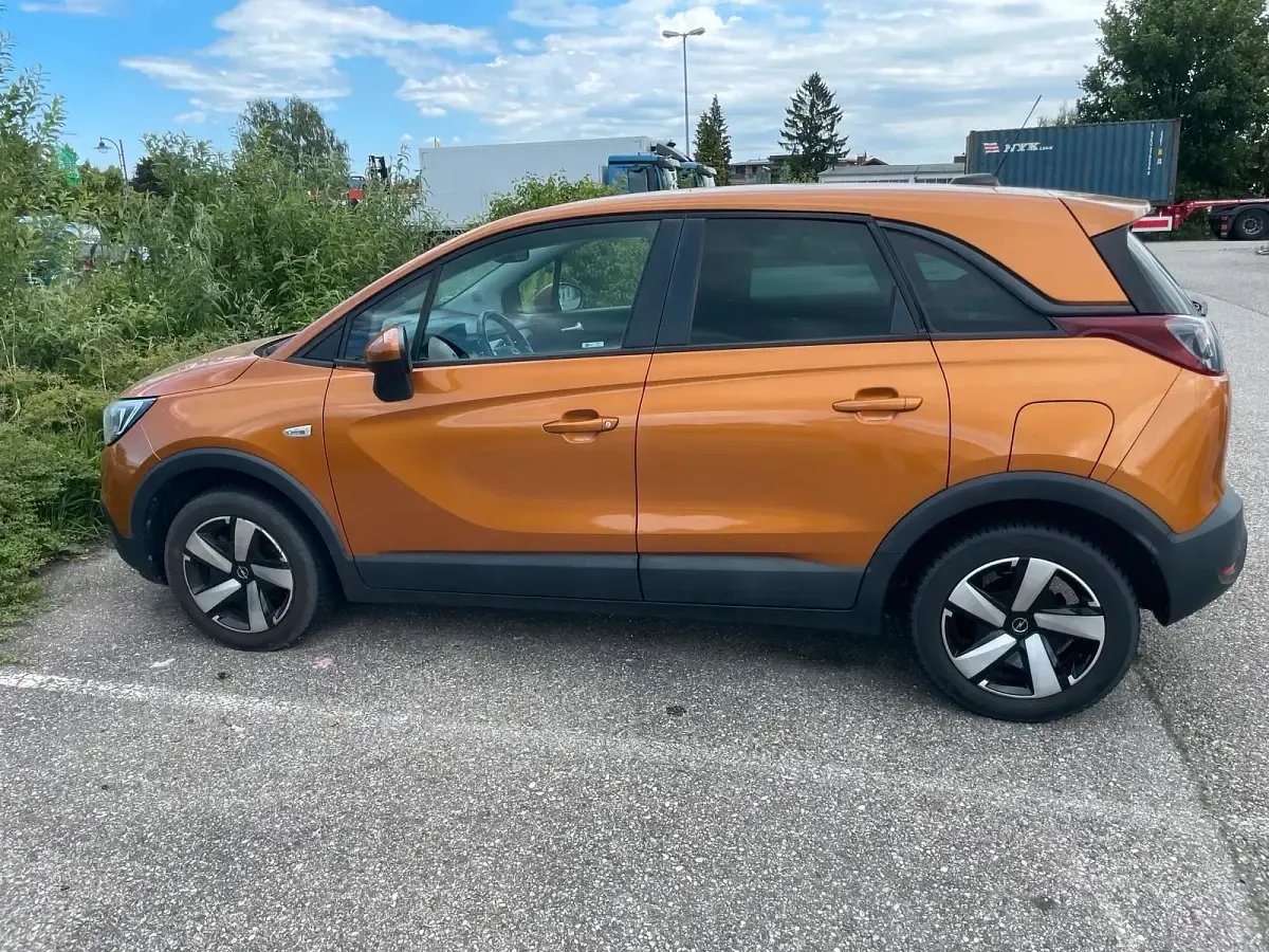 Gebraucht Opel Crossland X Edition 110 PS (80 kW) 2017 Andere farben SUV
