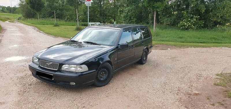 Schwarz Gebraucht 1999 Volvo V70 Kombi | 1.099 € (Superpreis) - Bild 1/4