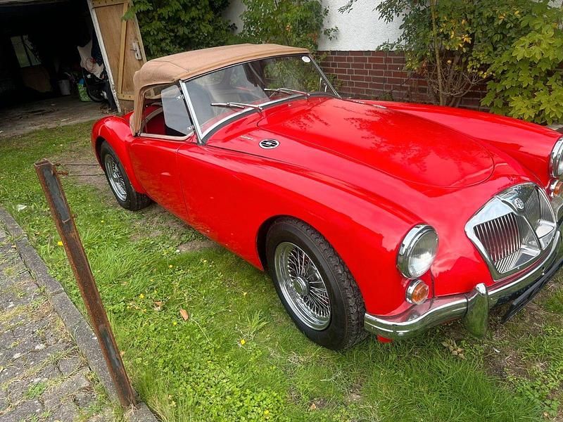 Rot Gebraucht 1957 MG MGA Cabrio | 21.000 € - Bild 1/4