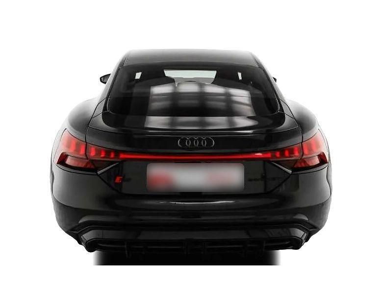 Gebraucht Audi e-tron Basis 439 kW (598 PS) 2023 Schwarz SUV