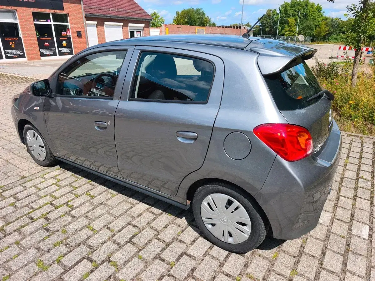 Gebraucht Mitsubishi Space Star 71 PS (52 kW) 2021 Grau Kleinwagen