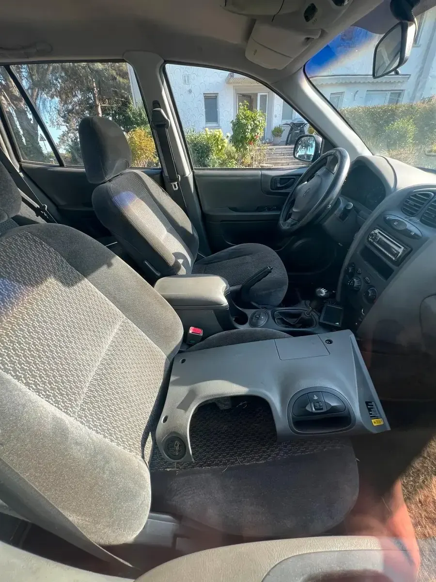 Gebraucht Hyundai Santa Fe 150 PS (110 kW) 2002 Schwarz SUV