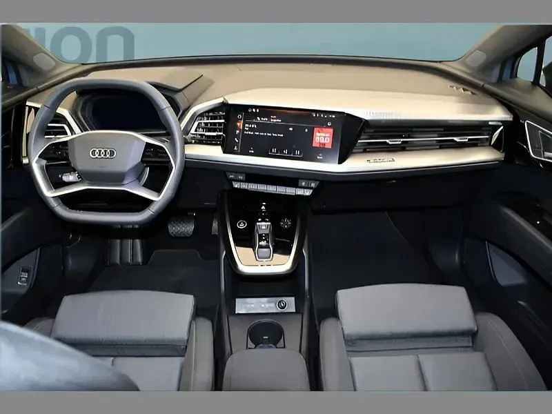 Używany Audi Q4 e-tron 210 kW (286 KM) 2025 Niebieski SUV