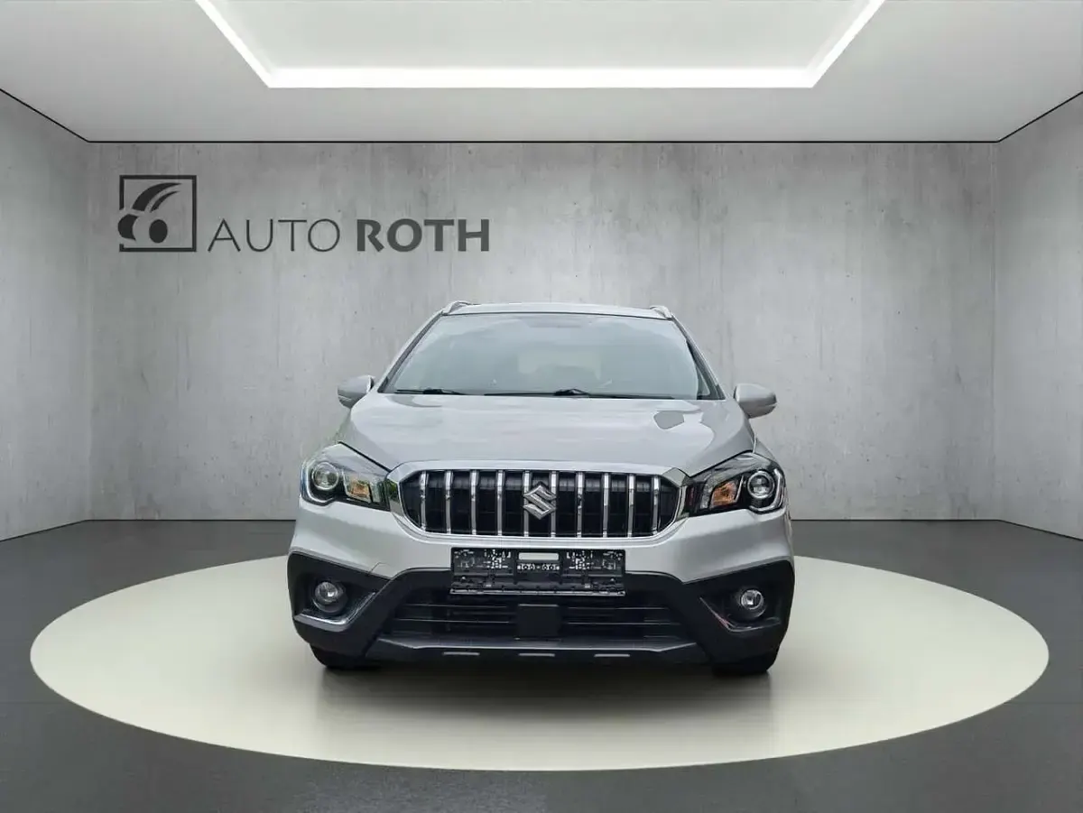 Gebraucht Suzuki SX4 S-Cross Comfort 111 PS (81 kW) 2019 Silky silver metallic SUV