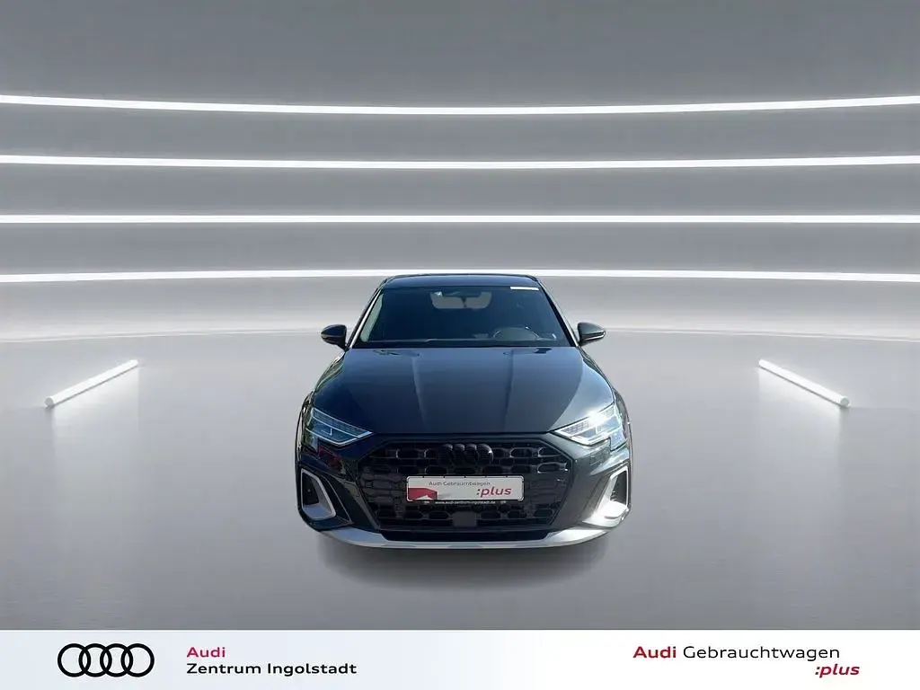 Gebraucht Audi A3 Sport 204 PS (150 kW) 2025 Manhattangrau metallic Limousine