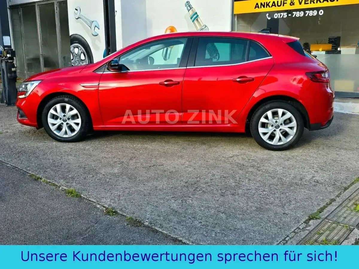 Gebraucht Renault Mégane LIMITED 140 PS (102 kW) 2019 Feuerrot Limousine