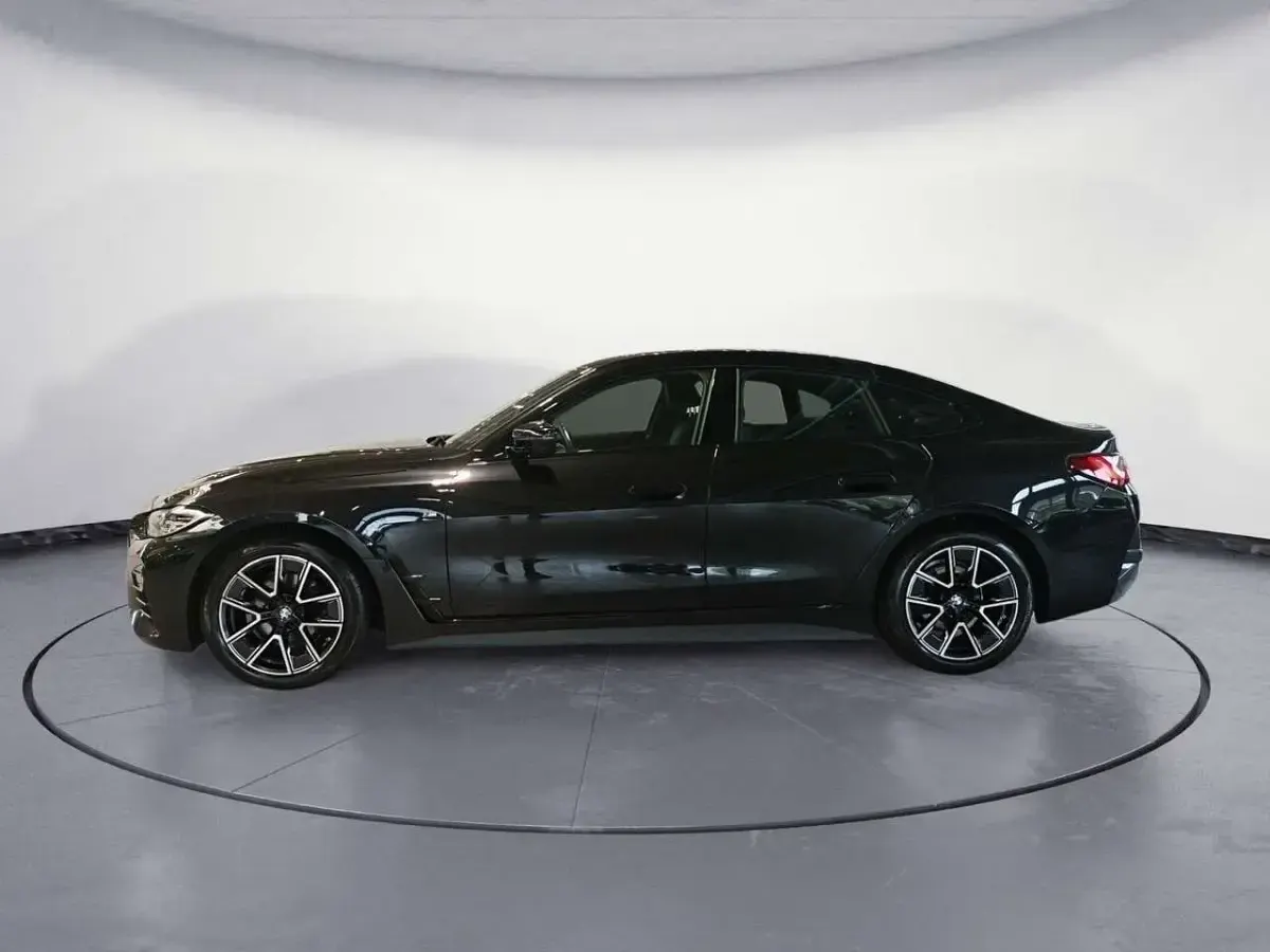 Gebraucht BMW 420 M Sport 190 PS (139 kW) 2023 Black sapphire metallic Coupé