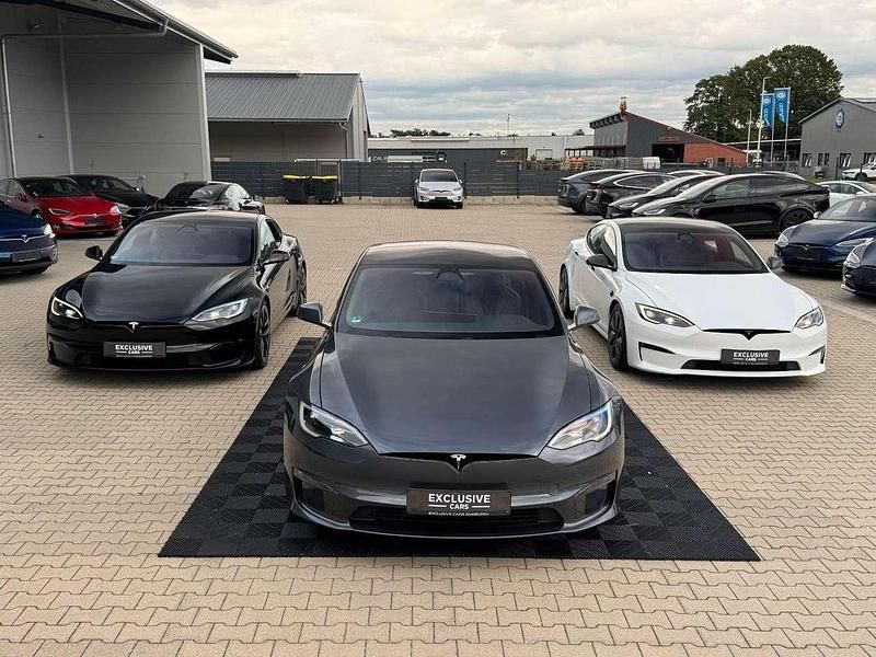 Gebraucht Tesla Model S Plaid 759 kW (1033 PS) 2023 Midnight silver metallic Kleinwagen