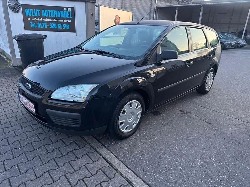 Schwarz Gebraucht 2006 Ford Focus Trend Limousine | 2.290 € (Fairer Preis) - Bild 1/4