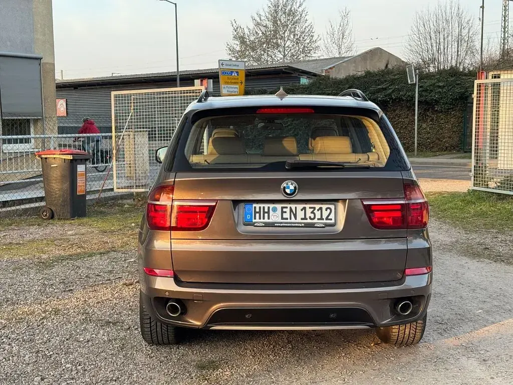 Gebraucht BMW X5 Sport Line 245 PS (180 kW) 2011 Braun SUV