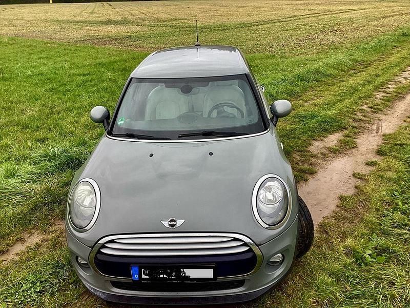 Grau Gebraucht 2015 Mini Cooper D Kleinwagen | 10.200 € (Fairer Preis) - Bild 1/4