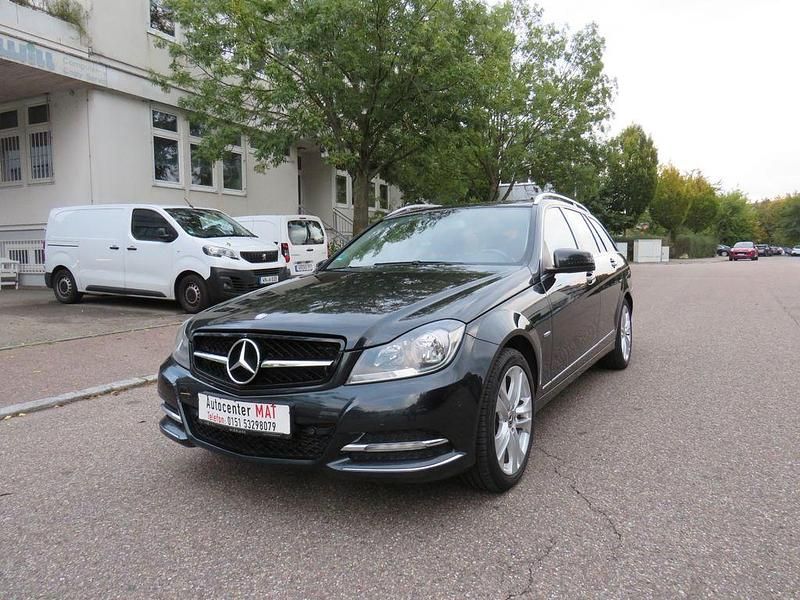 Gebraucht Mercedes C200 184 PS (135 kW) 2011 Schwarz Limousine