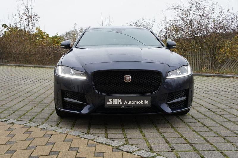 Gebraucht Jaguar XF Sportbrake R-Sport 179 PS (131 kW) 2018 Blau Kombi