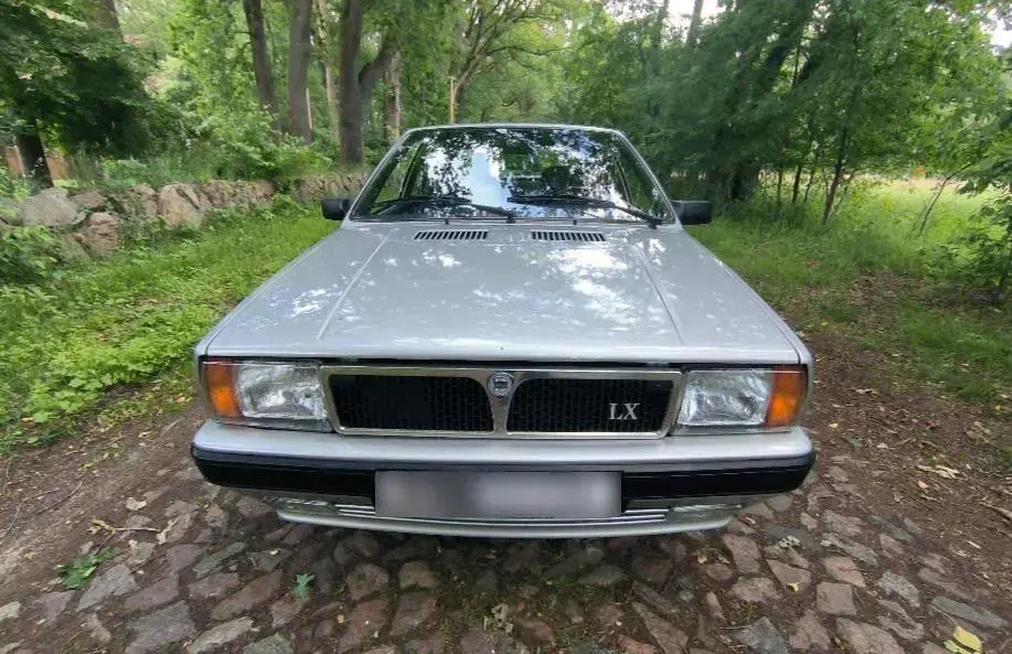Gebraucht Lancia Delta 75 PS (55 kW) 1989 Silber Kleinwagen