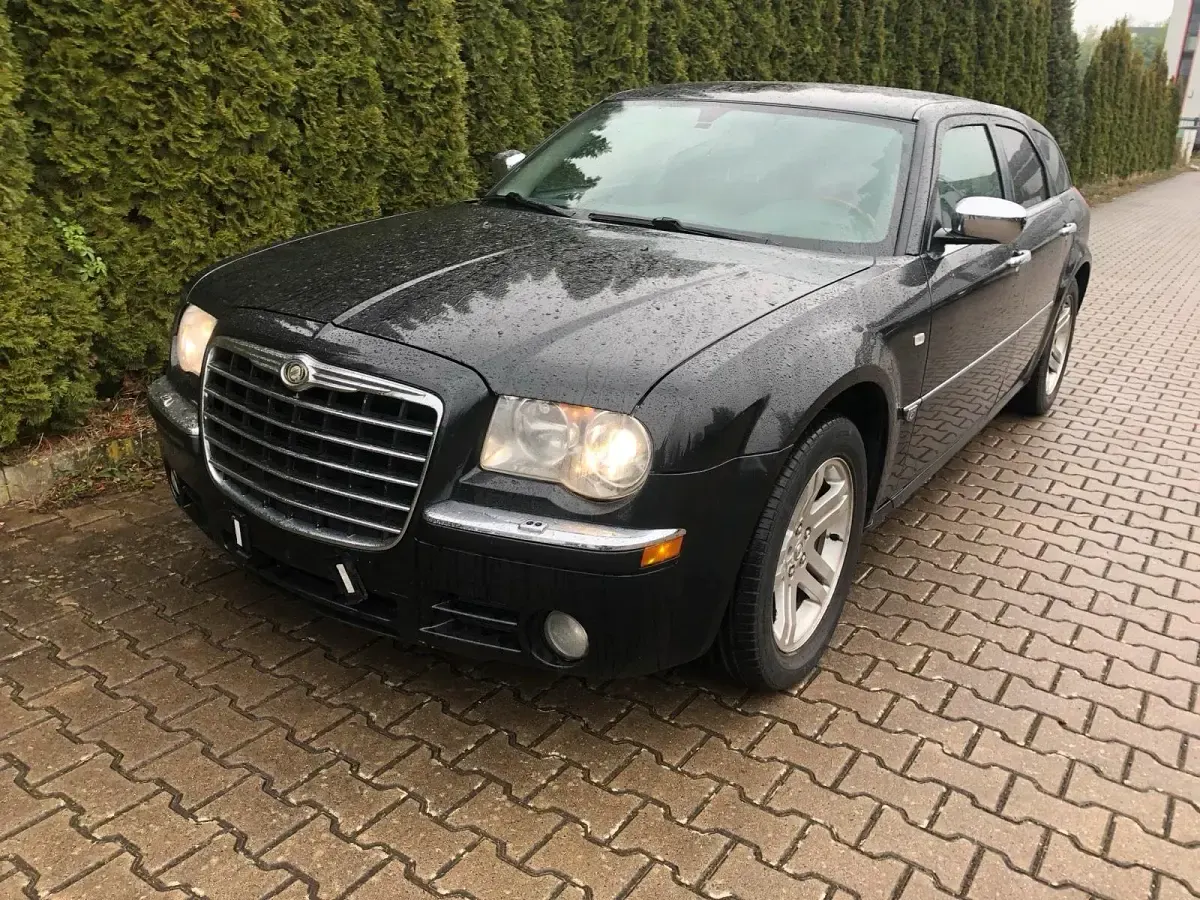 Usado Chrysler 300C 218 CV (160 kW) 2006 Negro Familiar