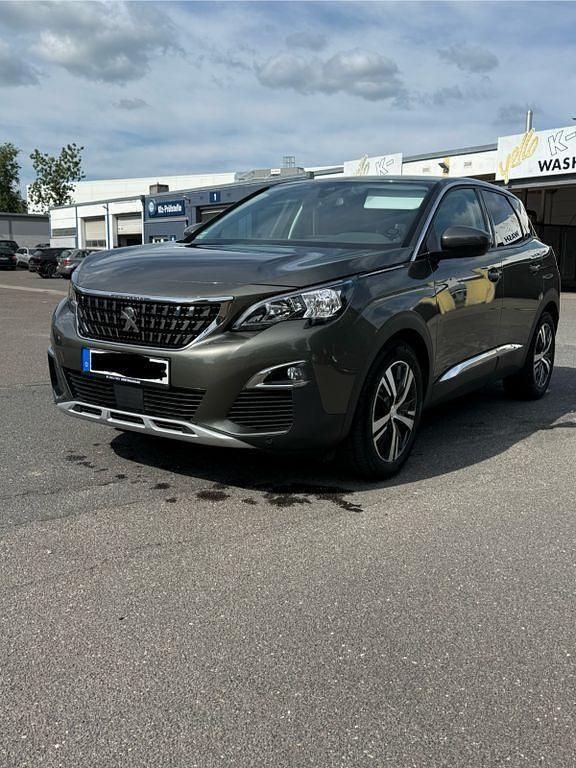 Braun Gebraucht 2020 Peugeot 3008 Allure SUV | 20.000 € (Fairer Preis) - Bild 1/4