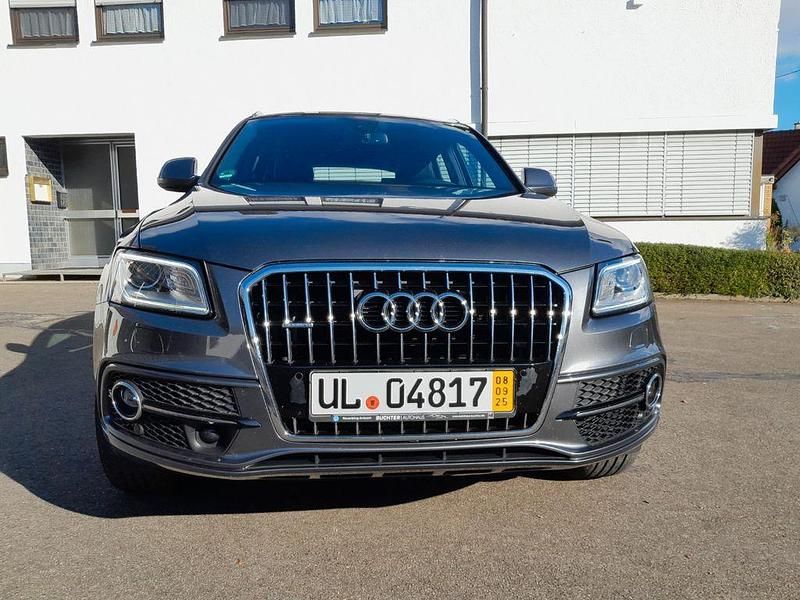 Grau Gebraucht 2014 Audi Q5 Design SUV | 17.300 € (Fairer Preis) - Bild 1/4