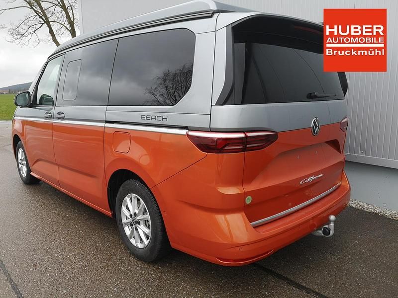 Neu VW California Beach 150 PS (110 kW) 2025 Monosilber metallic / energeticorange metallic Van