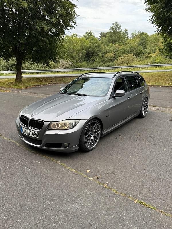 Gebraucht 2010 BMW 320 Kombi | 6.700 € - Bild 1/4