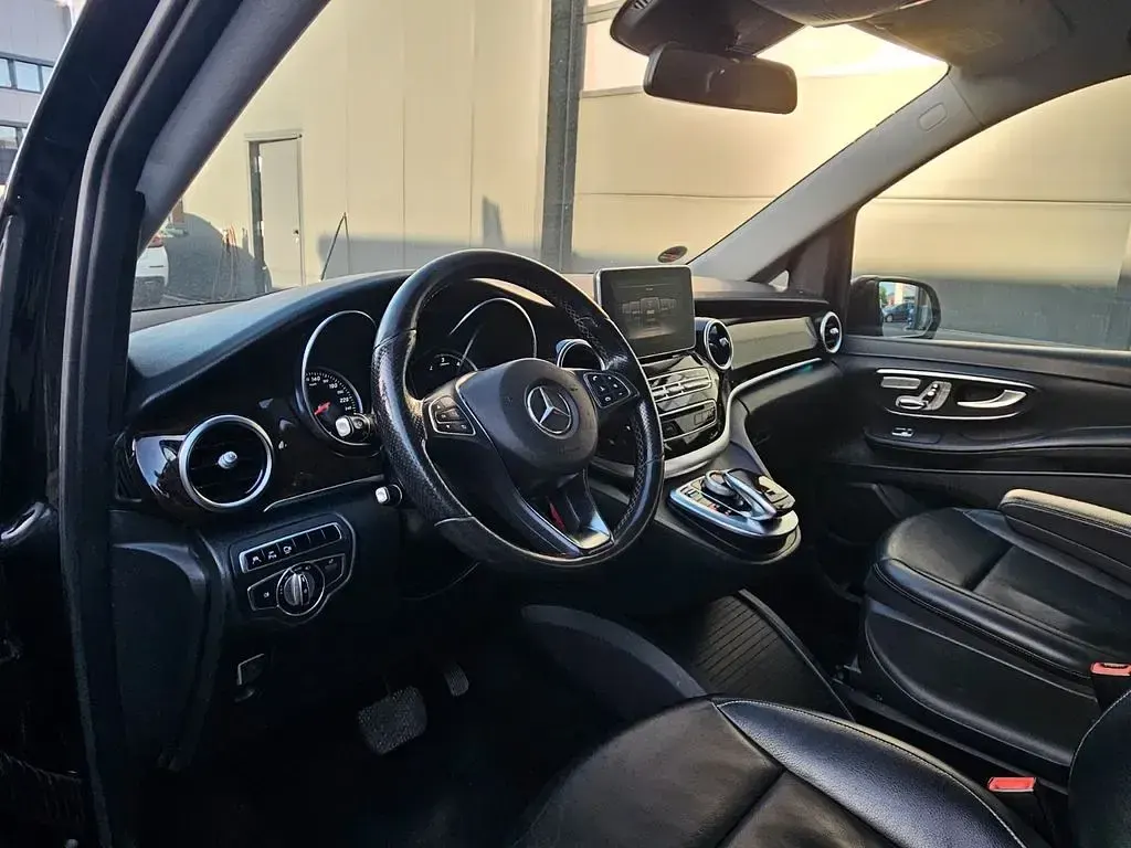 Gebraucht Mercedes V250 Avantgarde Edition 190 PS (139 kW) 2014 Schwarz Van / Kleinbus