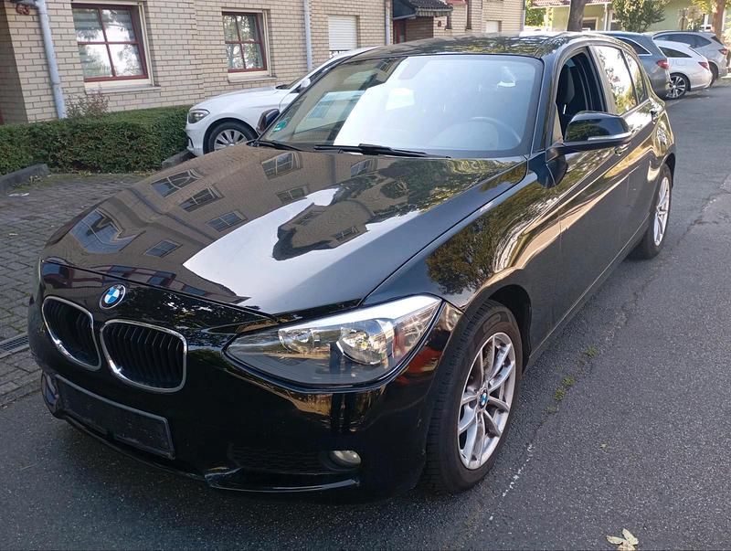 Schwarz Gebraucht 2013 BMW 116 Kleinwagen | 5.300 € (Guter Preis) - Bild 1/4