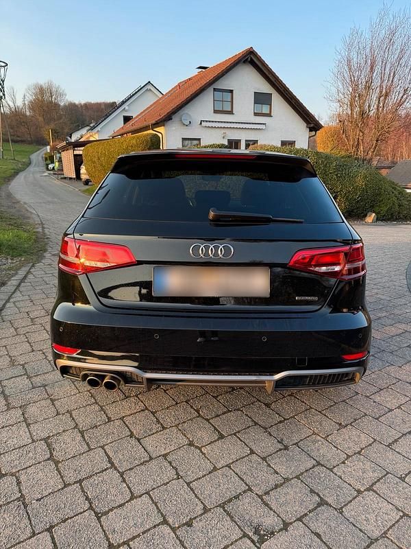 Gebraucht Audi A3 S-Line 190 PS (139 kW) 2019 Schwarz Limousine