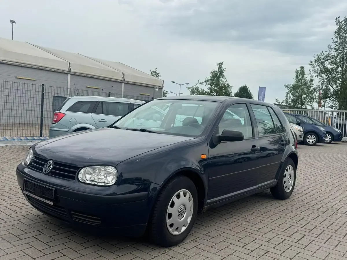 Gebraucht VW Golf IV 75 PS (55 kW) 1998 Blau Kleinwagen