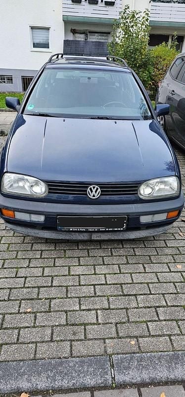 Blau Gebraucht 1995 VW Golf III Kombi | 2.700 € - Bild 1/4