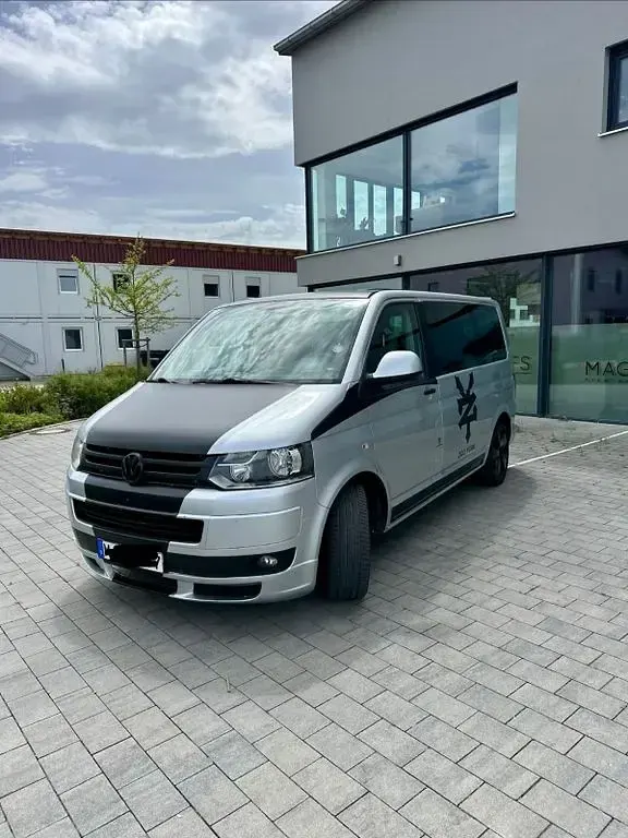 Gebraucht VW Multivan Edition 140 PS (102 kW) 2010 Silber Van / Kleinbus