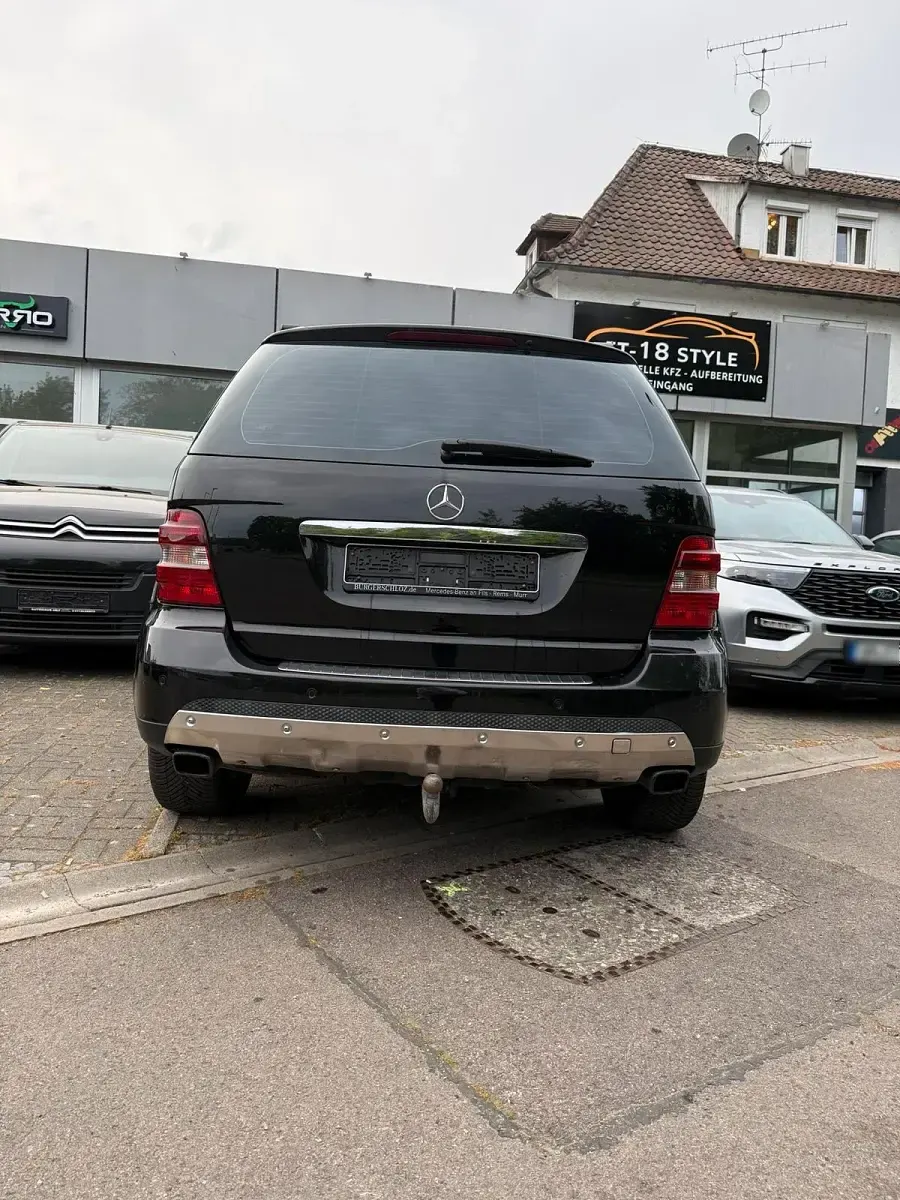 Gebraucht Mercedes ML280 200 PS (147 kW) 2007 Schwarz SUV