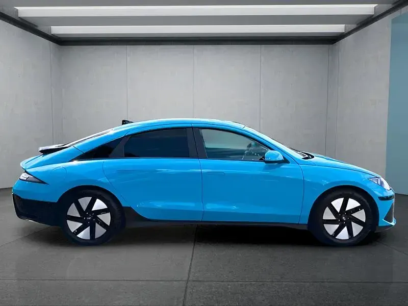 Gebraucht Hyundai Ioniq 6 Basis 111 kW (151 PS) 2023 Blau Limousine