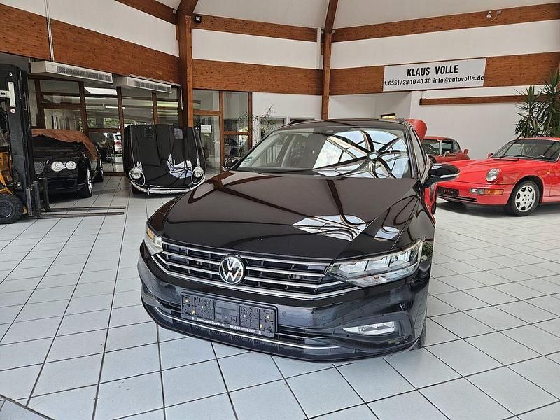 Schwarz Gebraucht 2022 VW Passat | 18.495 € (Superpreis) - Bild 1/4