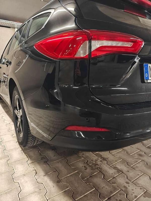 Gebraucht Ford Focus 125 PS (91 kW) 2022 Schwarz Kombi