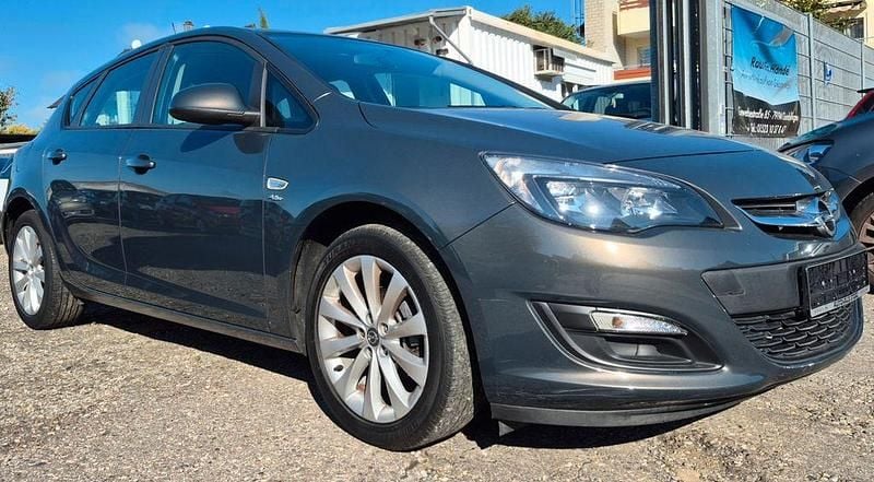 Gebraucht Opel Astra Active 120 PS (88 kW) 2013 Grau Limousine