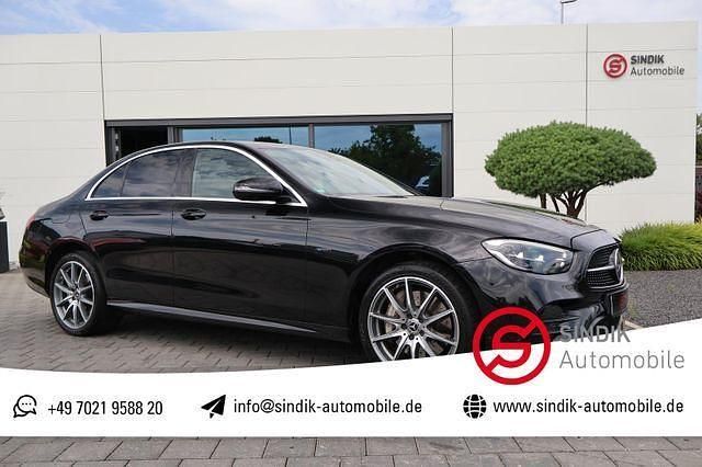 Obsidianschwarz metalliclack Gebraucht 2020 Mercedes E300 AMG Limousine | 35.790 € (Fairer Preis) - Bild 1/4