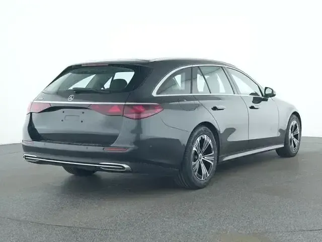 Gebraucht Mercedes E200 Avantgarde 204 PS (150 kW) 2025 Grau Kombi