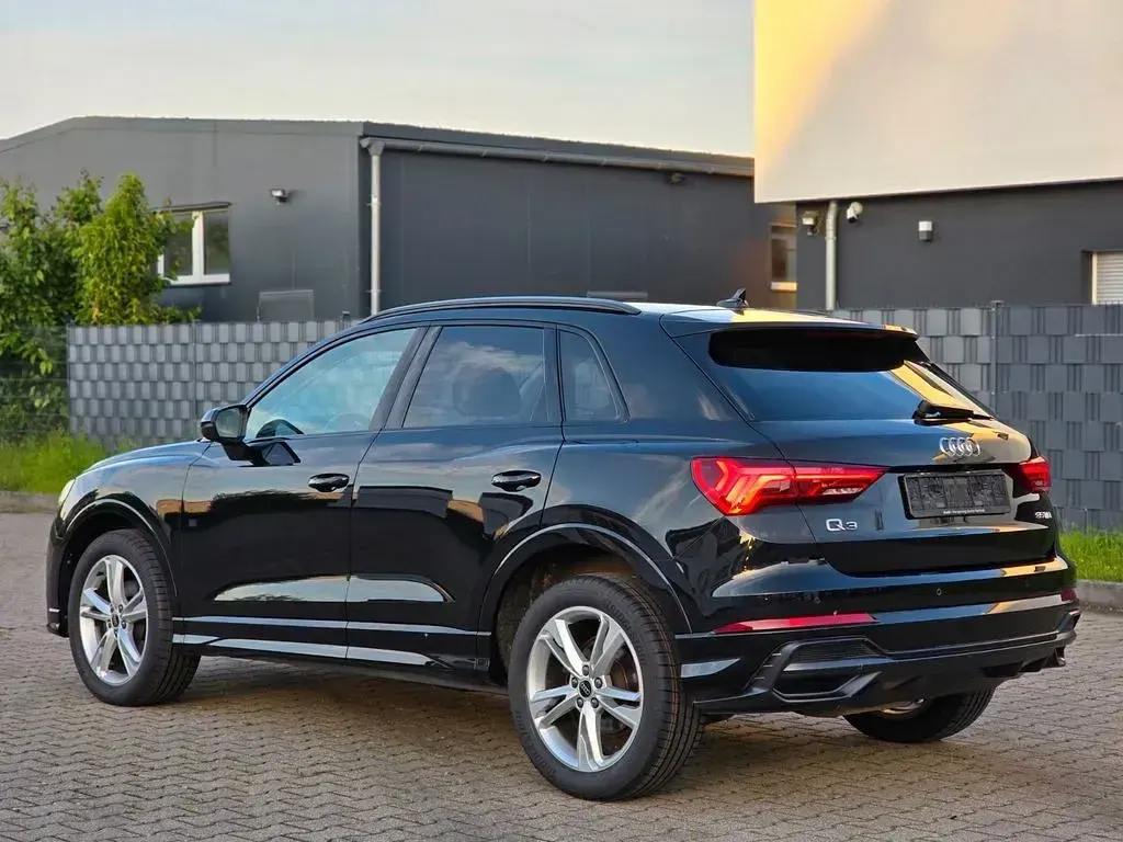 Gebraucht Audi Q3 S-Line 150 PS (110 kW) 2022 Schwarz SUV