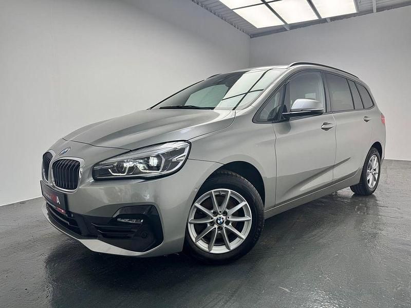Weiß Gebraucht 2019 BMW 216 Gran Tourer Advantage Van / Kleinbus | 17.350 € (Teuer) - Bild 1/4