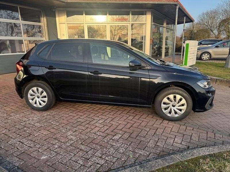 Gebraucht VW Polo Life 95 PS (69 kW) 2022 Schwarz Kleinwagen