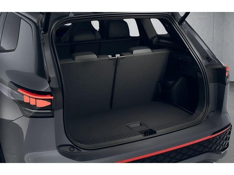 Neu VW Tayron 193 PS (141 kW) 2026 Grau SUV