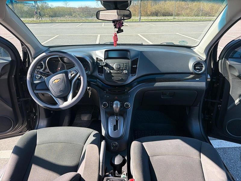 Gebraucht Chevrolet Orlando 163 PS (119 kW) 2012 Schwarz Van / Kleinbus