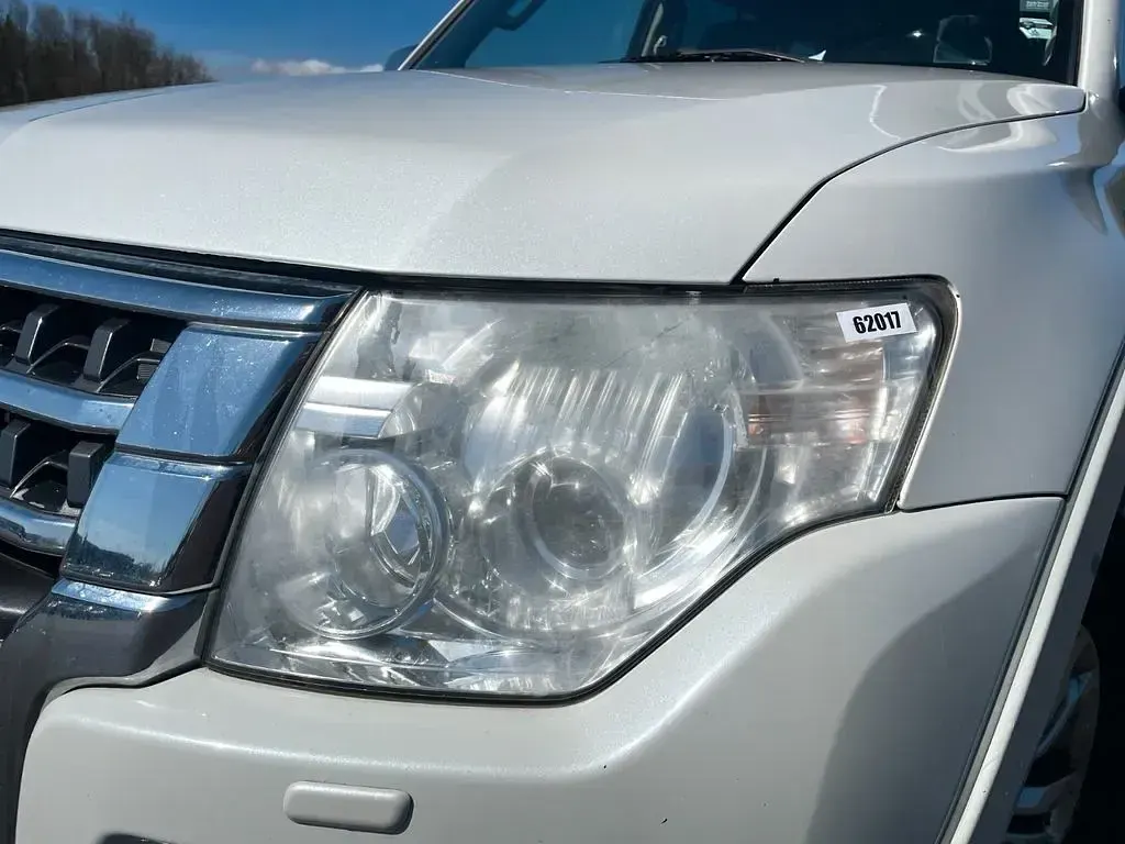 Gebraucht Mitsubishi Pajero 200 PS (147 kW) 2014 Weiß SUV